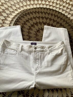 NYD White Denim Crop Jeans - Classic Five-Pocket